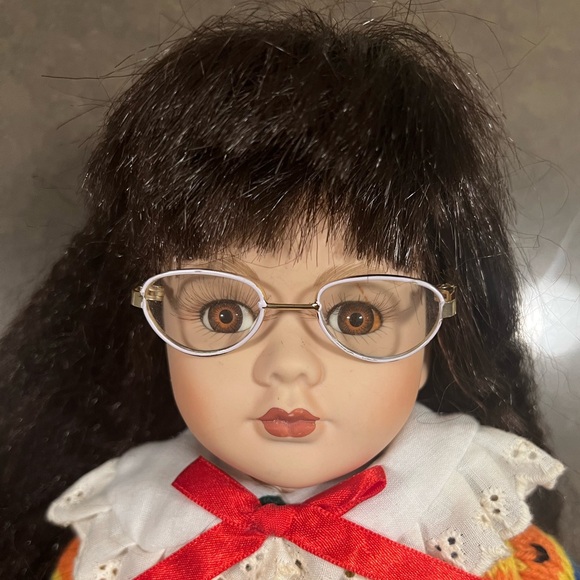 RARE‼️ 1995 Vanessa Porcelain Doll - “The Collector’s Dream’s” - Picture 4 of 5